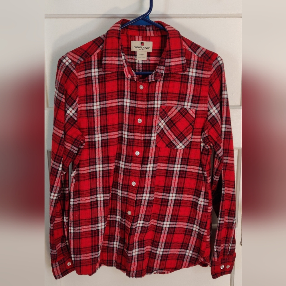 Medium Woolrich ladies flannel plaid button down